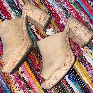 Universal Thread Sandals🌞